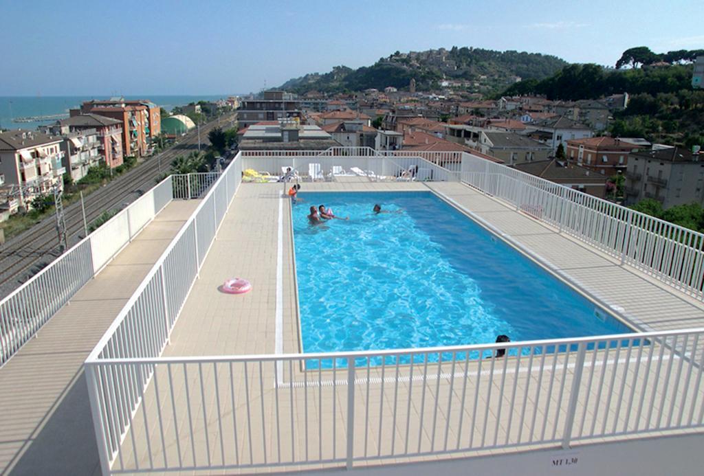 Residence I Delfini Cupra Marittima Exteriér fotografie